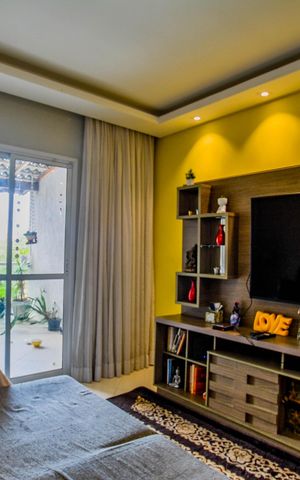 Casa à venda com 89m², 2 quartos e 2 vagas Casa à venda com 89m², 2 quartos e 2 vagasSala