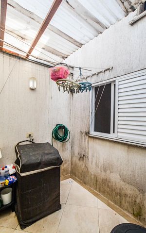 Casa à venda com 89m², 2 quartos e 2 vagas Casa à venda com 89m², 2 quartos e 2 vagasÁrea de Serviço