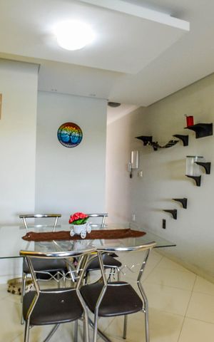 Casa à venda com 89m², 2 quartos e 2 vagas Casa à venda com 89m², 2 quartos e 2 vagasSala