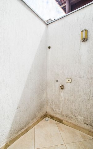 Casa à venda com 89m², 2 quartos e 2 vagas Casa à venda com 89m², 2 quartos e 2 vagasQuarto Suíte