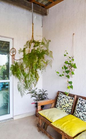 Casa à venda com 89m², 2 quartos e 2 vagas Casa à venda com 89m², 2 quartos e 2 vagasVaranda da Sala