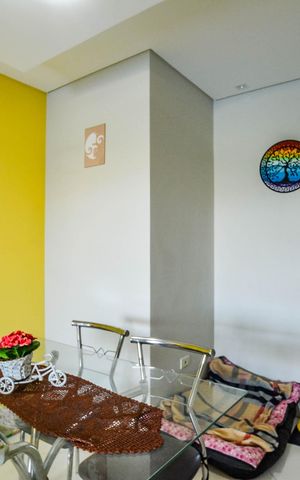 Casa à venda com 89m², 2 quartos e 2 vagas Casa à venda com 89m², 2 quartos e 2 vagasSala