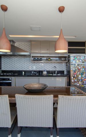 Apartamento à venda com 259m², 5 quartos e 4 vagas Apartamento à venda com 259m², 5 quartos e 4 vagasCOBERTURA