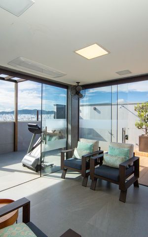 Apartamento à venda com 259m², 5 quartos e 4 vagas Apartamento à venda com 259m², 5 quartos e 4 vagasCOBERTURA