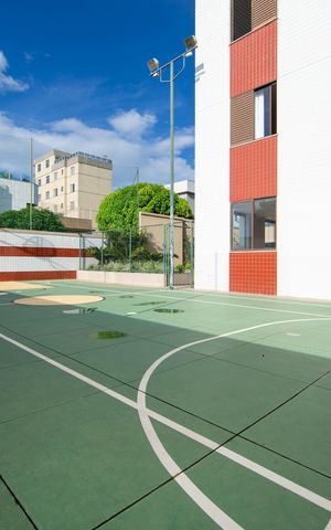 Apartamento à venda com 259m², 5 quartos e 4 vagas Apartamento à venda com 259m², 5 quartos e 4 vagasQUADRA