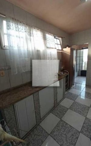 Casa à venda com 136m², 3 quartos e 3 vagas