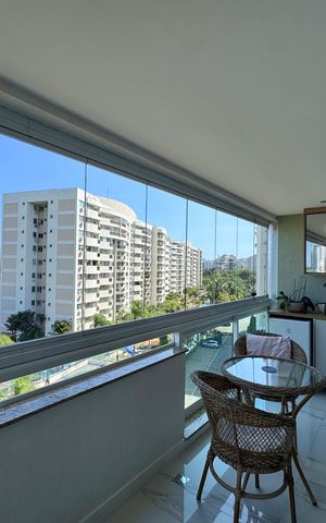 Apartamento à venda com 89m², 3 quartos e 1 vaga Apartamento à venda com 89m², 3 quartos e 1 vagaVaranda
