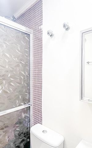 Apartamento para alugar com 130m², 2 quartos e 1 vaga Apartamento para alugar com 130m², 2 quartos e 1 vagaBanheiro da Suíte