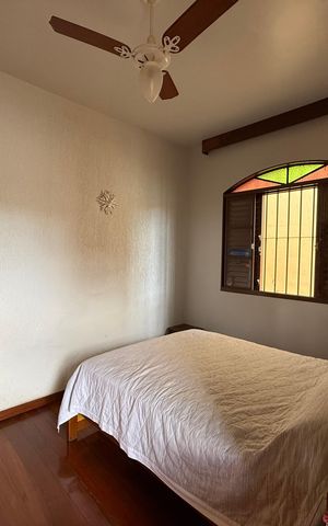 Casa à venda com 225m², 4 quartos e 5 vagas