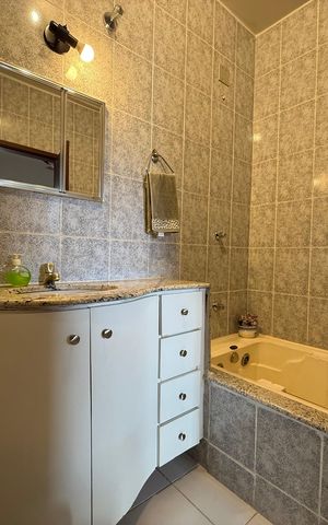 Casa à venda com 225m², 4 quartos e 5 vagas