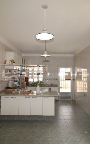 Apartamento à venda com 320m², 4 quartos e 1 vagaCozinha