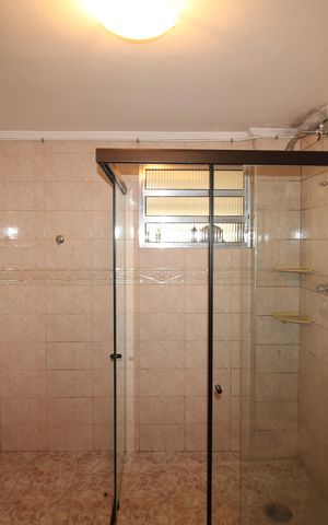 Apartamento à venda com 320m², 4 quartos e 1 vagaCasa 2 - Banheiro