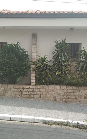 Apartamento à venda com 320m², 4 quartos e 1 vaga Apartamento à venda com 320m², 4 quartos e 1 vagaFachada