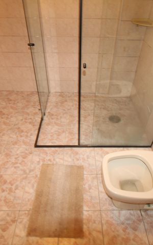 Apartamento à venda com 320m², 4 quartos e 1 vagaCasa 2 - Banheiro