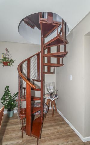 Apartamento à venda com 139m², 3 quartos e 1 vagaEscada
