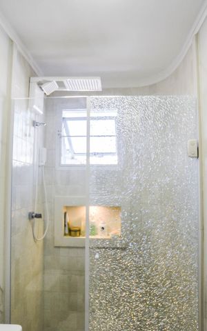 Apartamento à venda com 129m², 2 quartos e 2 vagas Apartamento à venda com 129m², 2 quartos e 2 vagasBanheiro da Suíte