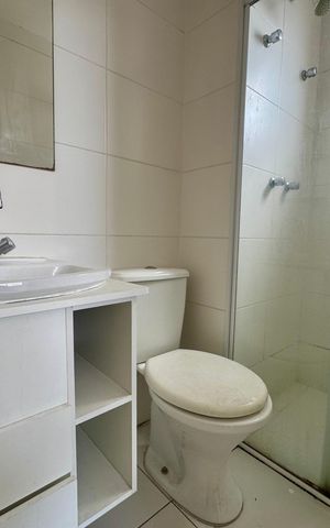 Apartamento à venda com 70m², 3 quartos e 2 vagas Apartamento à venda com 70m², 3 quartos e 2 vagasBanheiro 1