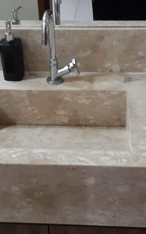 Casa à venda com 736m², 3 quartos e 4 vagasBanheiro