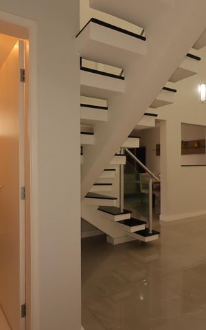 Casa à venda com 354m², 4 quartos e 6 vagasSala de Jantar