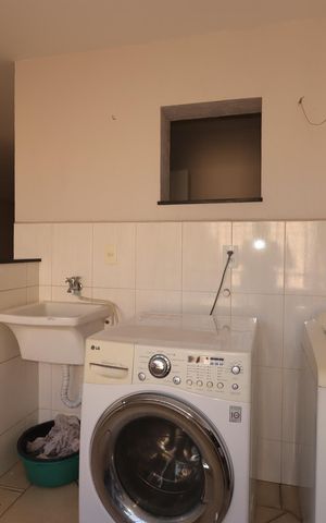 Casa à venda com 354m², 4 quartos e 6 vagasÁrea de Serviço