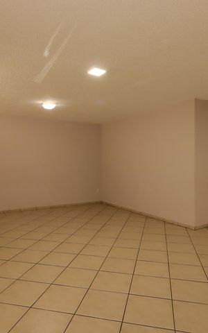 Casa à venda com 354m², 4 quartos e 6 vagasGaragem