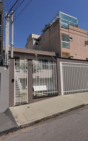 Casa à venda com 354m², 4 quartos e 6 vagasFachada