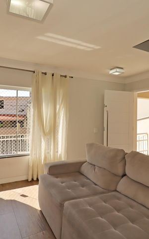 Casa à venda com 354m², 4 quartos e 6 vagasSala de TV