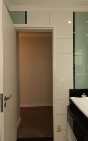 Casa à venda com 354m², 4 quartos e 6 vagasBanheiro Social