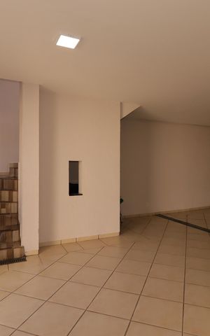 Casa à venda com 354m², 4 quartos e 6 vagasÁrea de Serviço