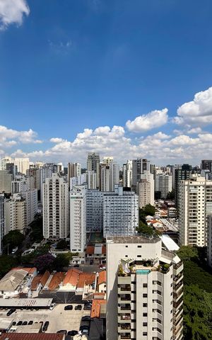 Apartamento à venda com 198m², 3 quartos e 3 vagas Apartamento à venda com 198m², 3 quartos e 3 vagasVista