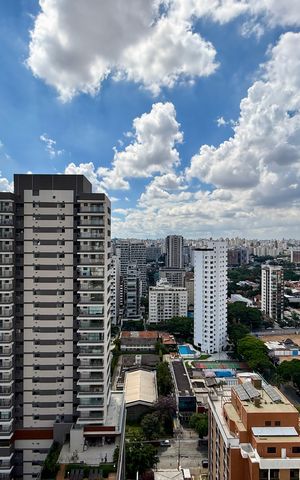 Apartamento à venda com 198m², 3 quartos e 3 vagas Apartamento à venda com 198m², 3 quartos e 3 vagasVista Área de Serviço