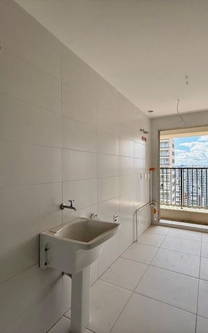 Apartamento à venda com 198m², 3 quartos e 3 vagas Apartamento à venda com 198m², 3 quartos e 3 vagasÁrea de Serviço