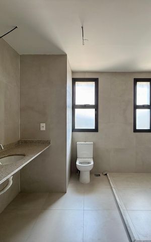 Apartamento à venda com 198m², 3 quartos e 3 vagas Apartamento à venda com 198m², 3 quartos e 3 vagasBanheiro Suíte 1