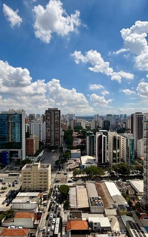 Apartamento à venda com 198m², 3 quartos e 3 vagas Apartamento à venda com 198m², 3 quartos e 3 vagasVista