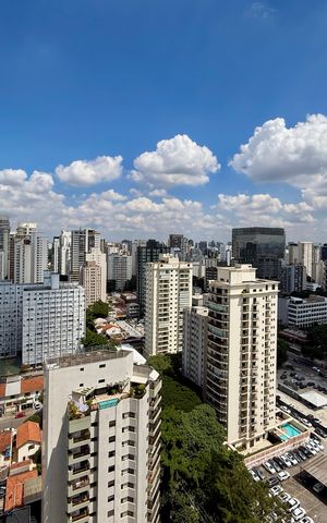Apartamento à venda com 198m², 3 quartos e 3 vagas Apartamento à venda com 198m², 3 quartos e 3 vagasVista