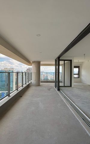 Apartamento à venda com 198m², 3 quartos e 3 vagas Apartamento à venda com 198m², 3 quartos e 3 vagasVaranda