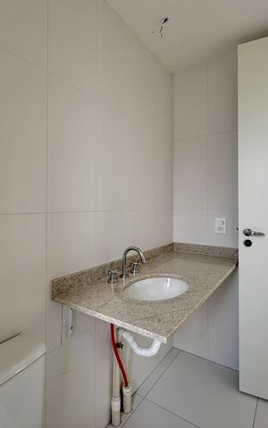 Apartamento à venda com 198m², 3 quartos e 3 vagas Apartamento à venda com 198m², 3 quartos e 3 vagasBanheiro Suíte 2