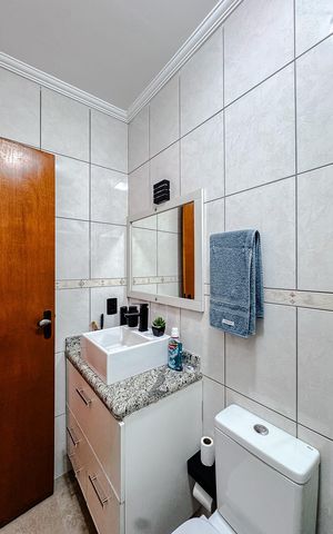Casa de condomínio à venda com 155m², 3 quartos e 2 vagas Casa de condomínio à venda com 155m², 3 quartos e 2 vagasBanheiro