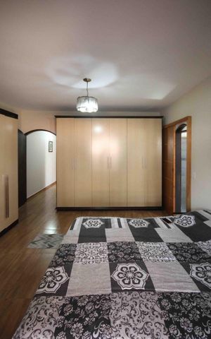 Casa à venda com 240m², 3 quartos e 3 vagas