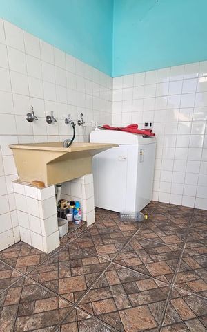 Casa à venda com 65m², 2 quartos e 1 vaga Casa à venda com 65m², 2 quartos e 1 vagaÁrea de serviço