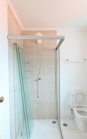 Casa à venda com 353m², 8 quartos e 7 vagasBanheiro da Suíte 2