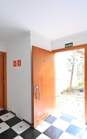 Casa à venda com 353m², 8 quartos e 7 vagasCozinha da Edícula