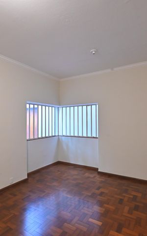 Casa à venda com 353m², 8 quartos e 7 vagasSuíte 1