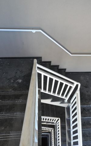 Apartamento à venda com 33m², 1 quarto e sem vagaEscada