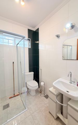 Casa à venda com 284m², 5 quartos e 5 vagasBanheiro Social - Casa 2