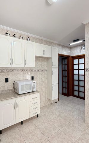 Casa à venda com 284m², 5 quartos e 5 vagasCozinha
