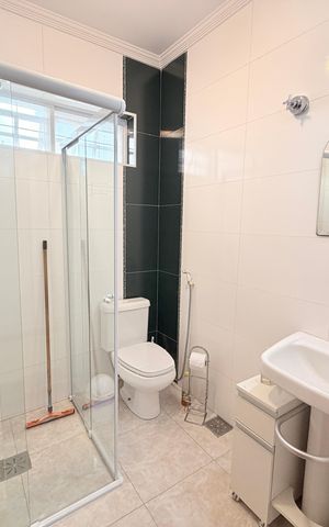 Casa à venda com 284m², 5 quartos e 5 vagasBanheiro Social - Casa 2
