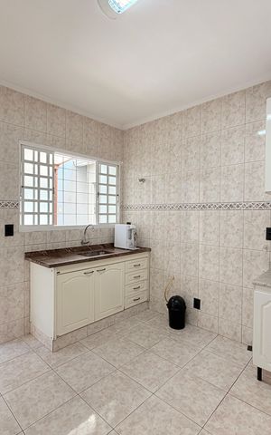 Casa à venda com 284m², 5 quartos e 5 vagasCozinha