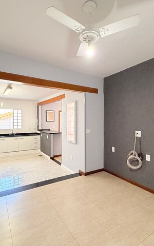 Casa à venda com 284m², 5 quartos e 5 vagasQuarto - Casa 2
