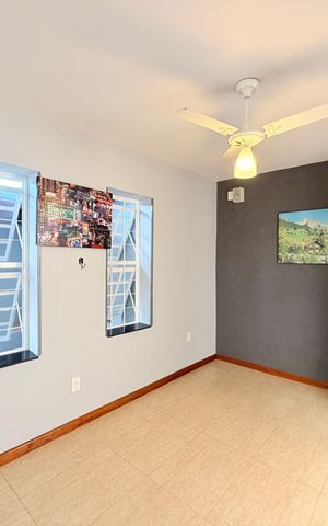 Casa à venda com 284m², 5 quartos e 5 vagasSala - Casa 2